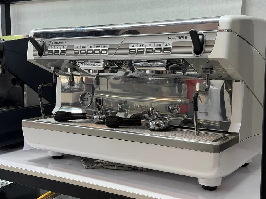 دستگاه اسپرسوساز سیمونلی اپیا 2 دو گروپ تمام اتوماتیک